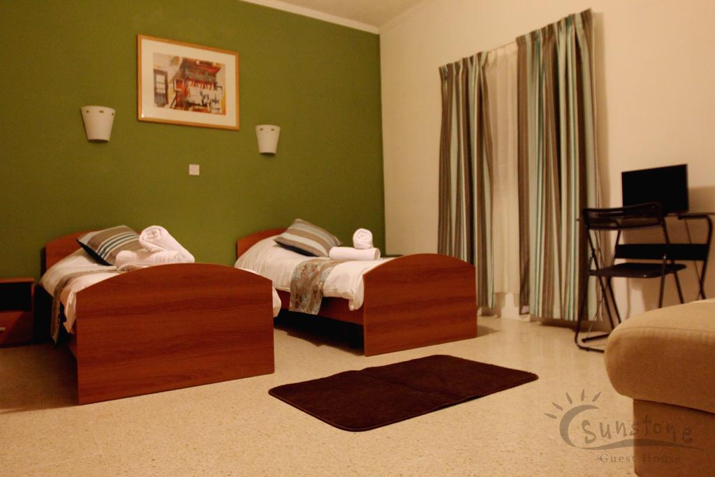 Sunstone Boutique Guest House Buġibba Bilik gambar