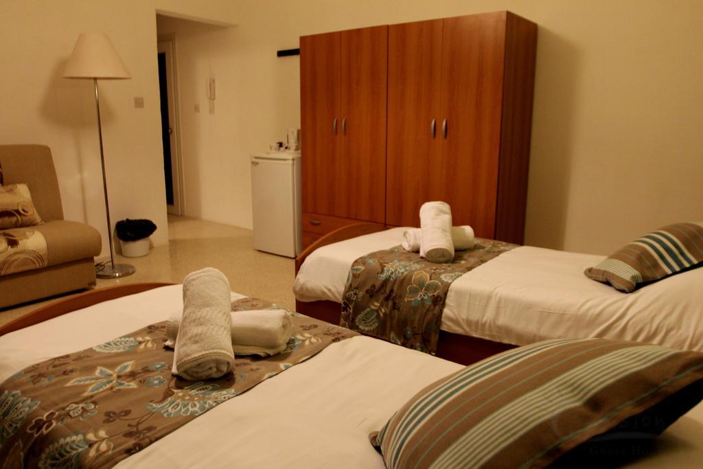 Sunstone Boutique Guest House Buġibba Bilik gambar