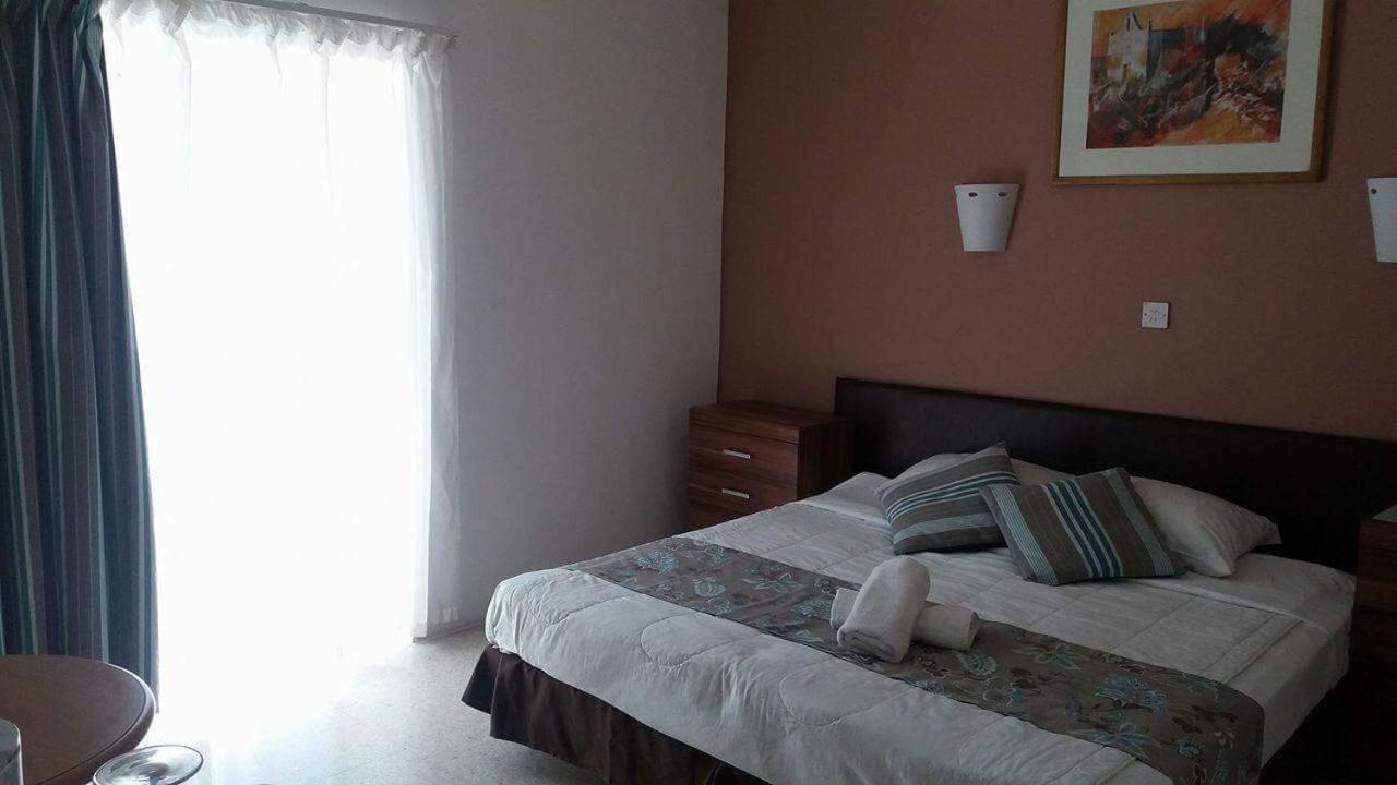 Sunstone Boutique Guest House Buġibba Bilik gambar