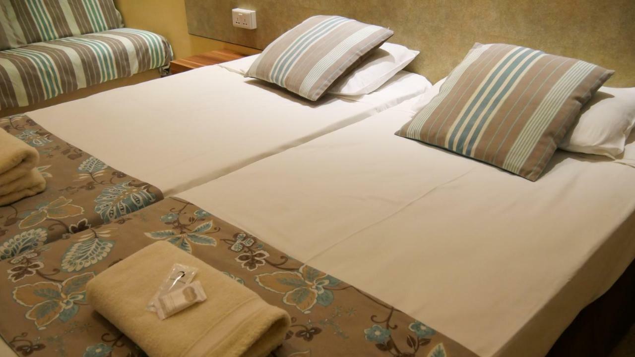 Sunstone Boutique Guest House Buġibba Luaran gambar